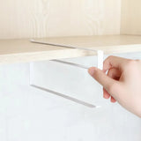 Soporte colgante para papel de cocina