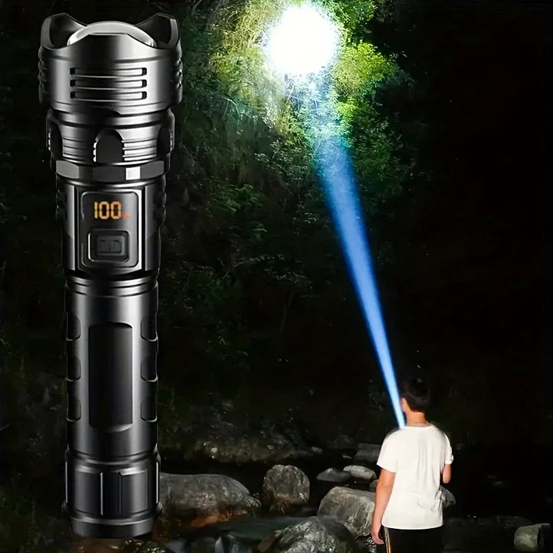 Linterna LED recargable 1000 lm con zoom