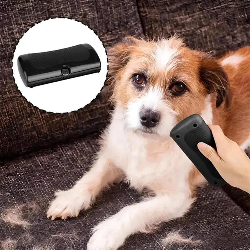 Cepillo ergonómico de aseo para mascotas