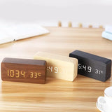 Despertador digital de madera con LED