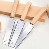 Serrucho japonés con mango de madera
