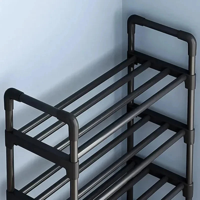 Zapatero negro de varias alturas